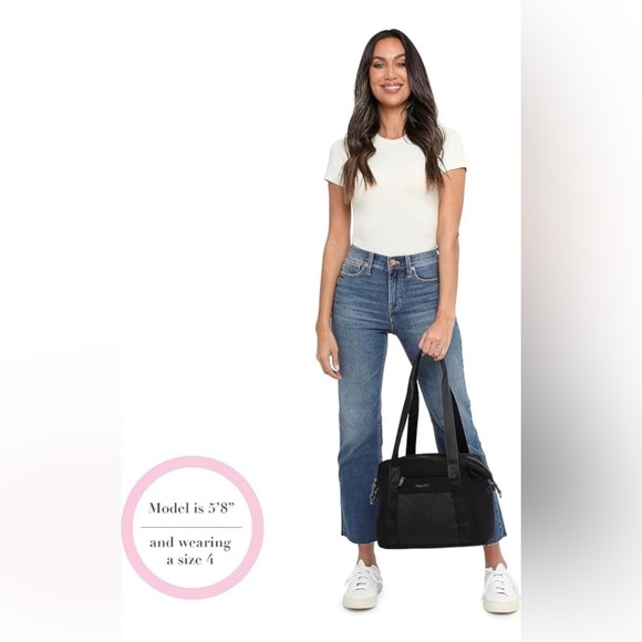 Baggallini Women's All Day Small Duffel- PINK, NWT - Picture 5 of 6